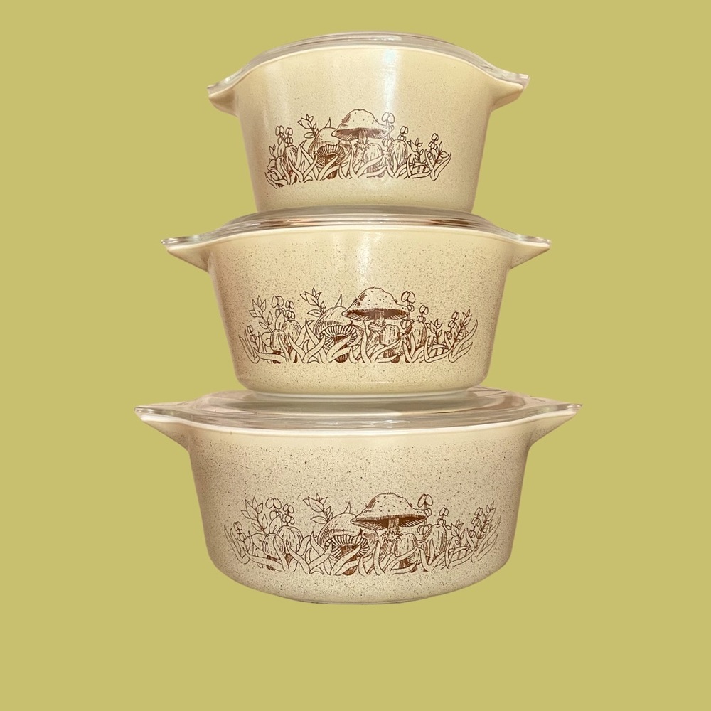 Vintage Pyrex Forest Fancies Brown Mushroom Casserole Bowls
